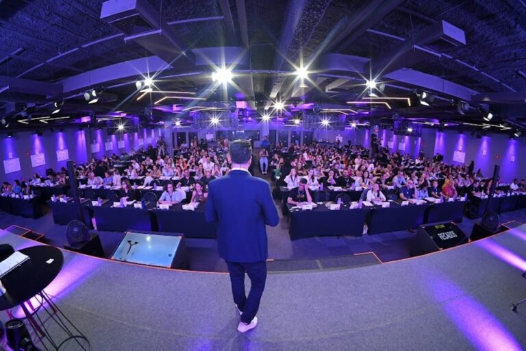 São Paulo reúne 5.000 pessoas em feira e congresso sobre RH