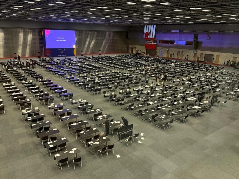 Instituição brasileira prepara e leva alunos para competições educacionais