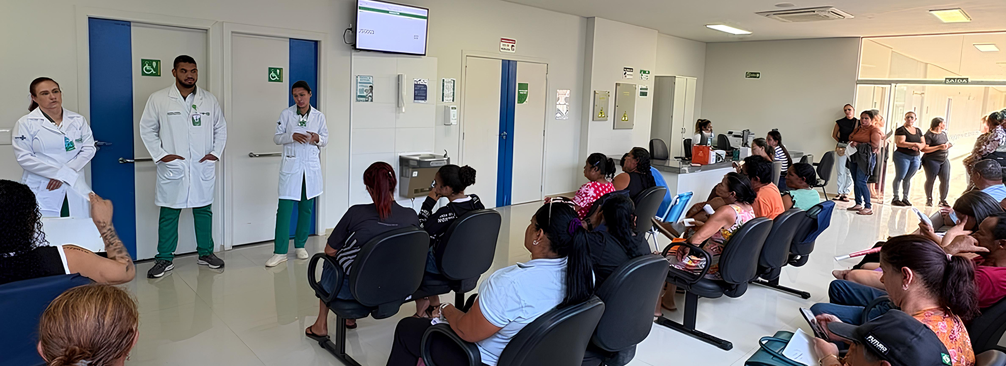 Equipe multiprofissional da Policlínica de Posse realiza ação educativa sobre a prematuridade e cuidados gestacionais