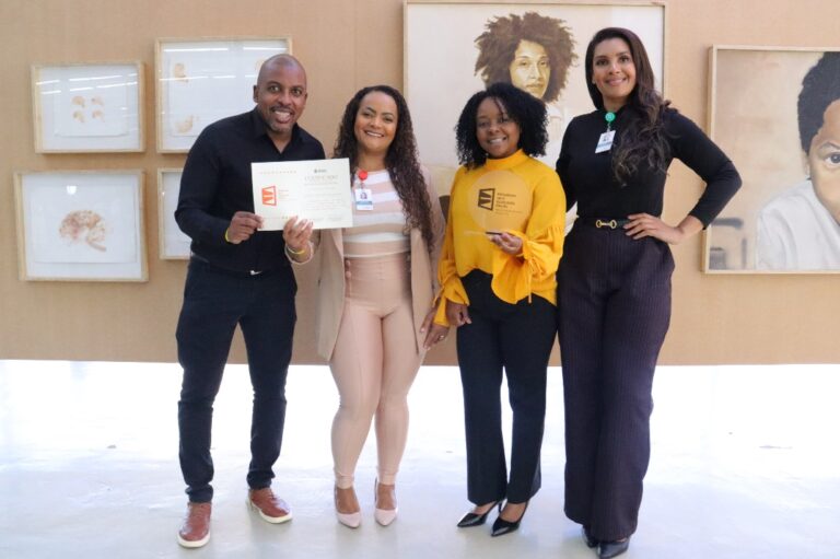 Representantes do HMB recebem o Selo de Igualdade Racial em cerimônia oficial