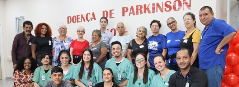 Hospital Municipal da Brasilândia (HMB) realiza ação educativa sobre a doença de Parkinson para idosos, promovendo saúde e bem-estar na comunidade.