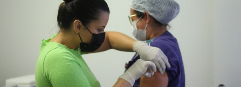 Imunização salva vidas e protege comunidades durante a Semana Mundial da Imunização conscientiza o Hospital Estadual do Centro-Norte Goiano - HCN