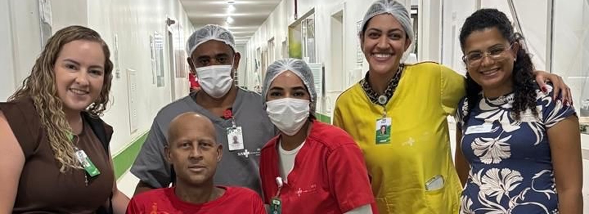 O Hospital Estadual de Formosa (HEF) celebra a alta de Márcio, um exemplo de superação após 89 dias de internação intensa.