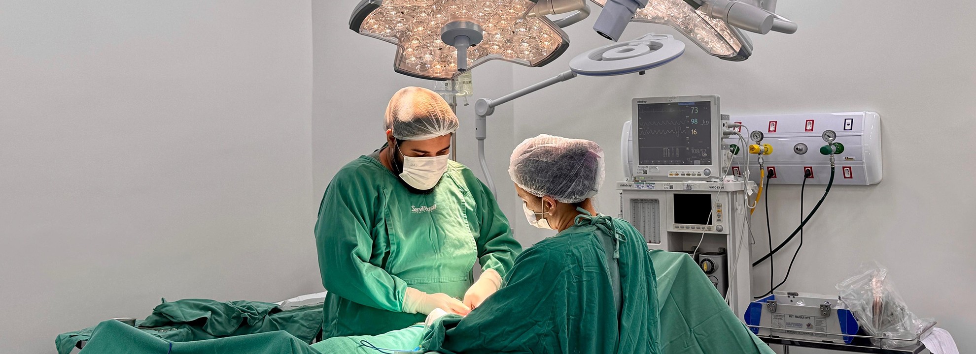 Focando principalmente nas áreas ginecológica, vascular, urológica e geral, a unidade realiza uma média de 147 procedimentos eletivos por mês.